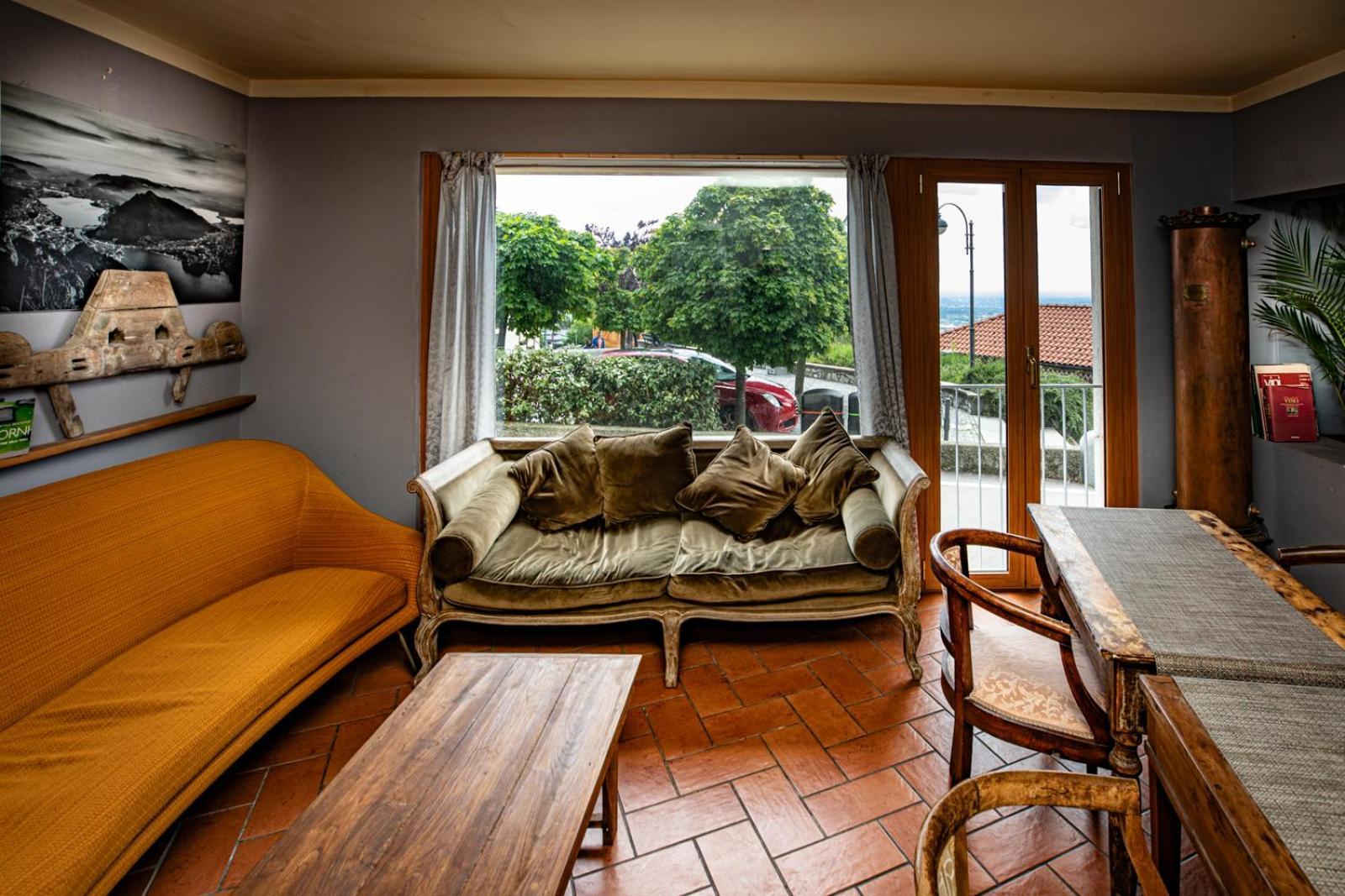 Hotel Vista Lago Brunate Exterior foto