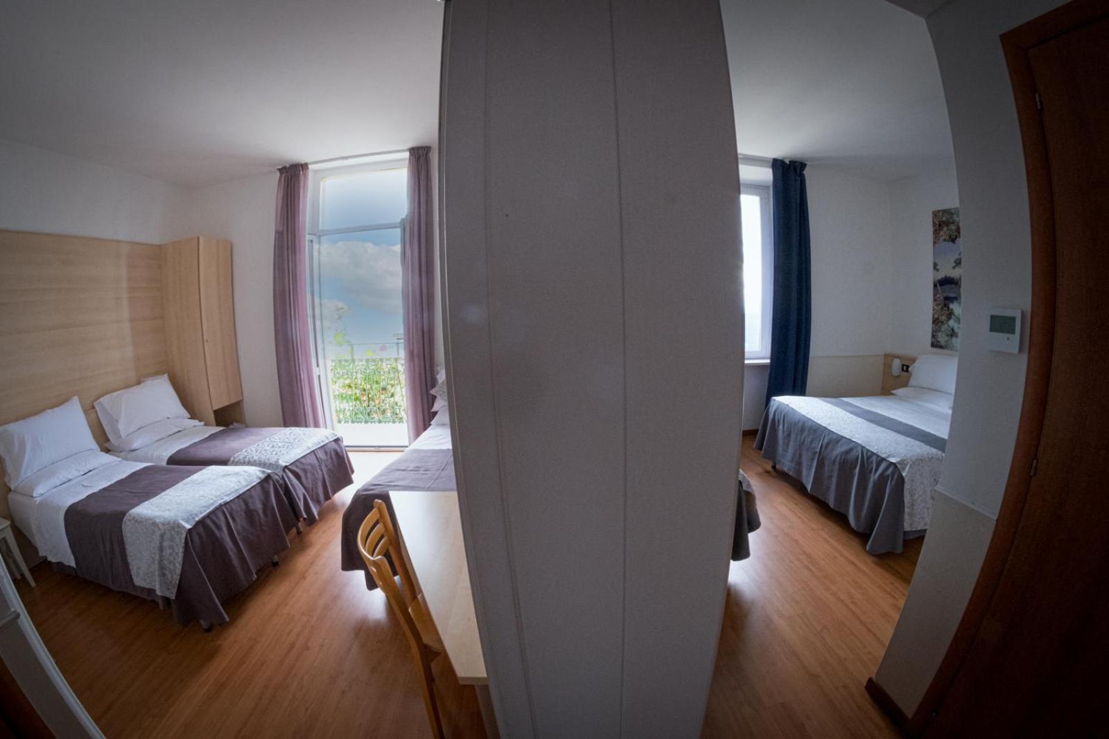 Hotel Vista Lago Brunate Exterior foto