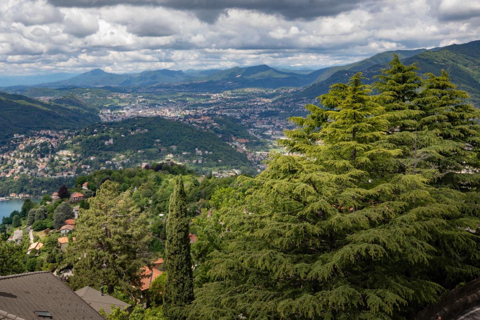 Hotel Vista Lago Brunate Exterior foto